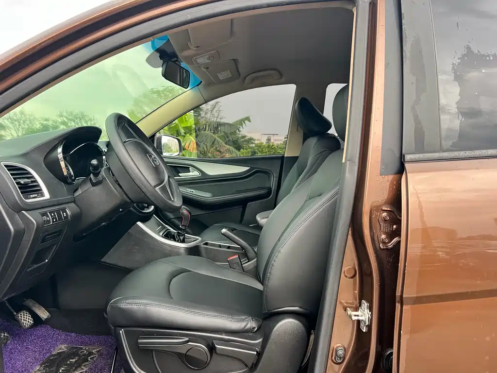 Baojun 560 宝骏560 2016款 1.5 T 手动舒适型