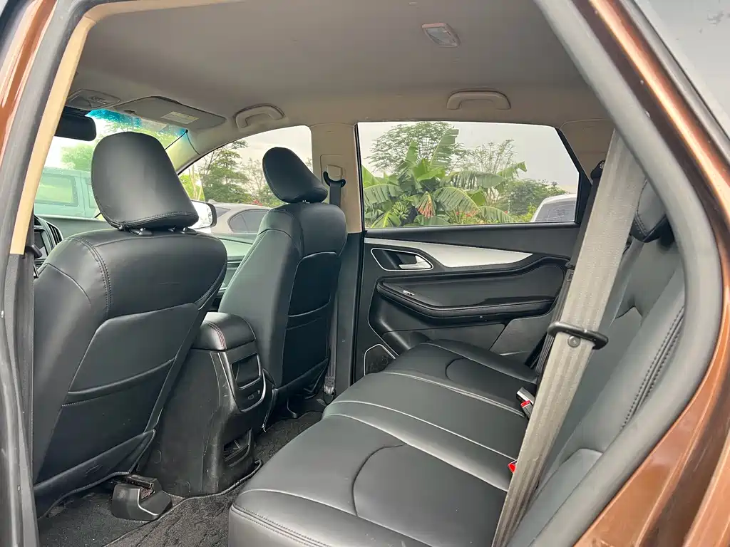 Baojun 560 宝骏560 2016款 1.5 T 手动舒适型