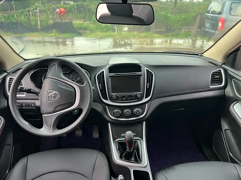 Baojun 560 宝骏560 2016款 1.5 T 手动舒适型