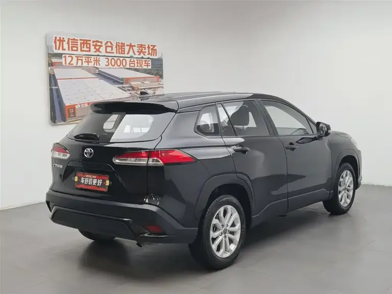 Toyota Frontlander 2.0 L CVT Elite