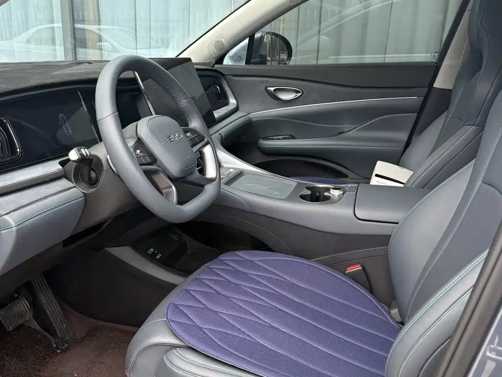 Seal 07 DM-i 150 Navigator +