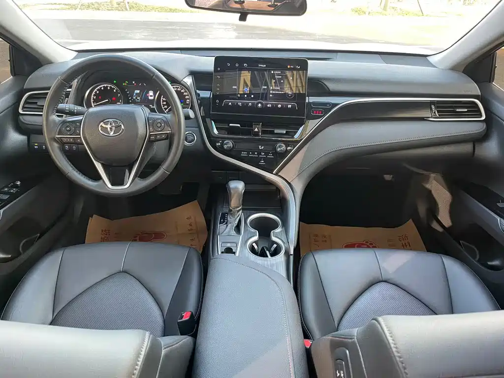 Camry 2.0 G Luxury
