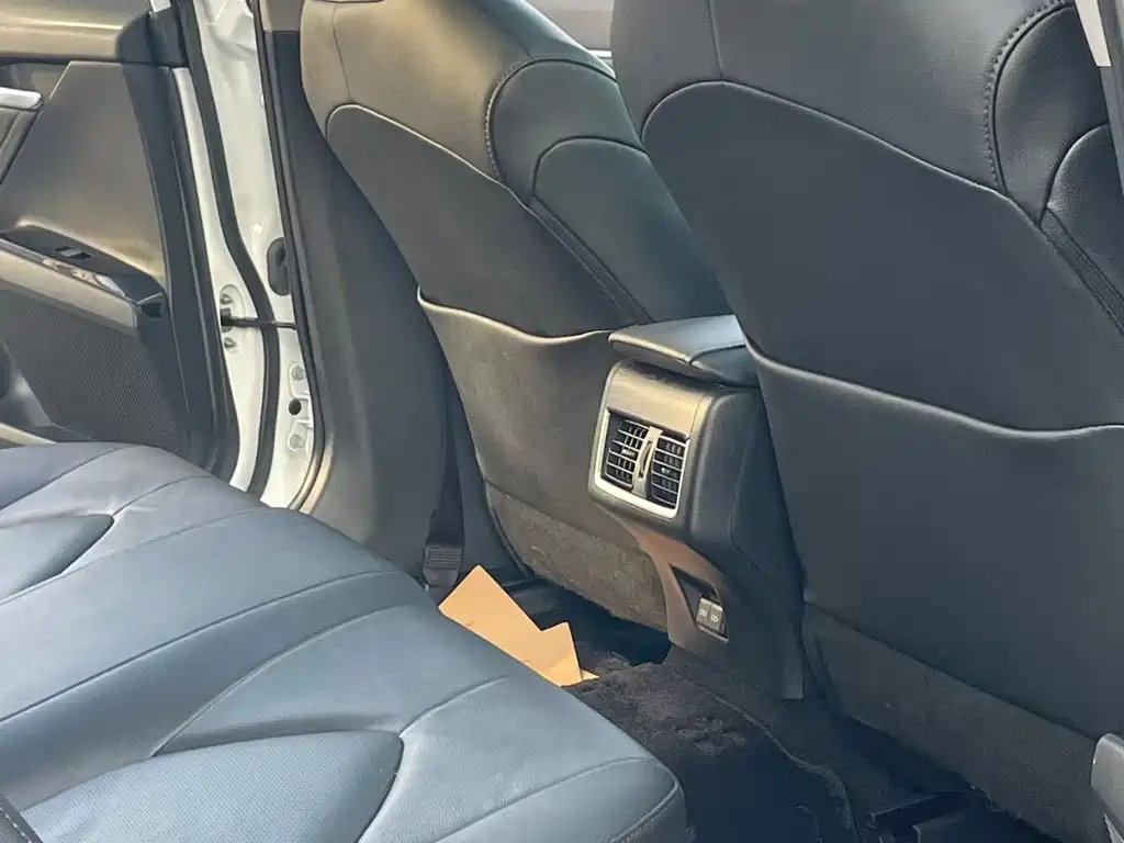 Camry 2.0 G Luxury