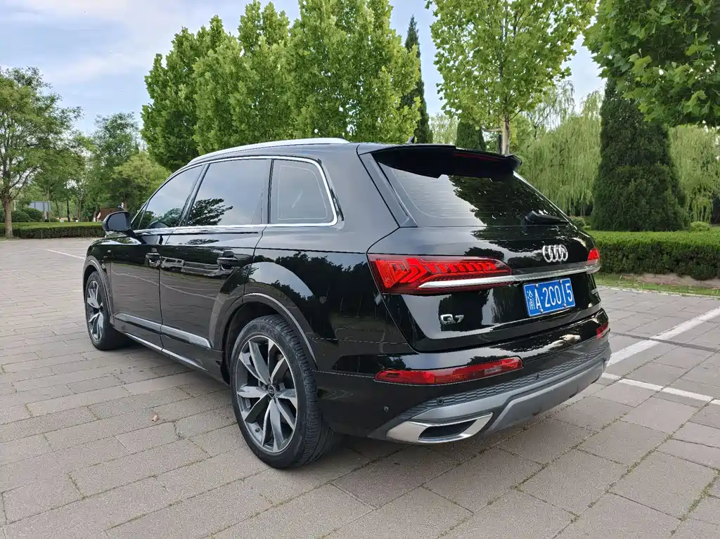 Audi Q7 55 TFSI quattro S line Sport