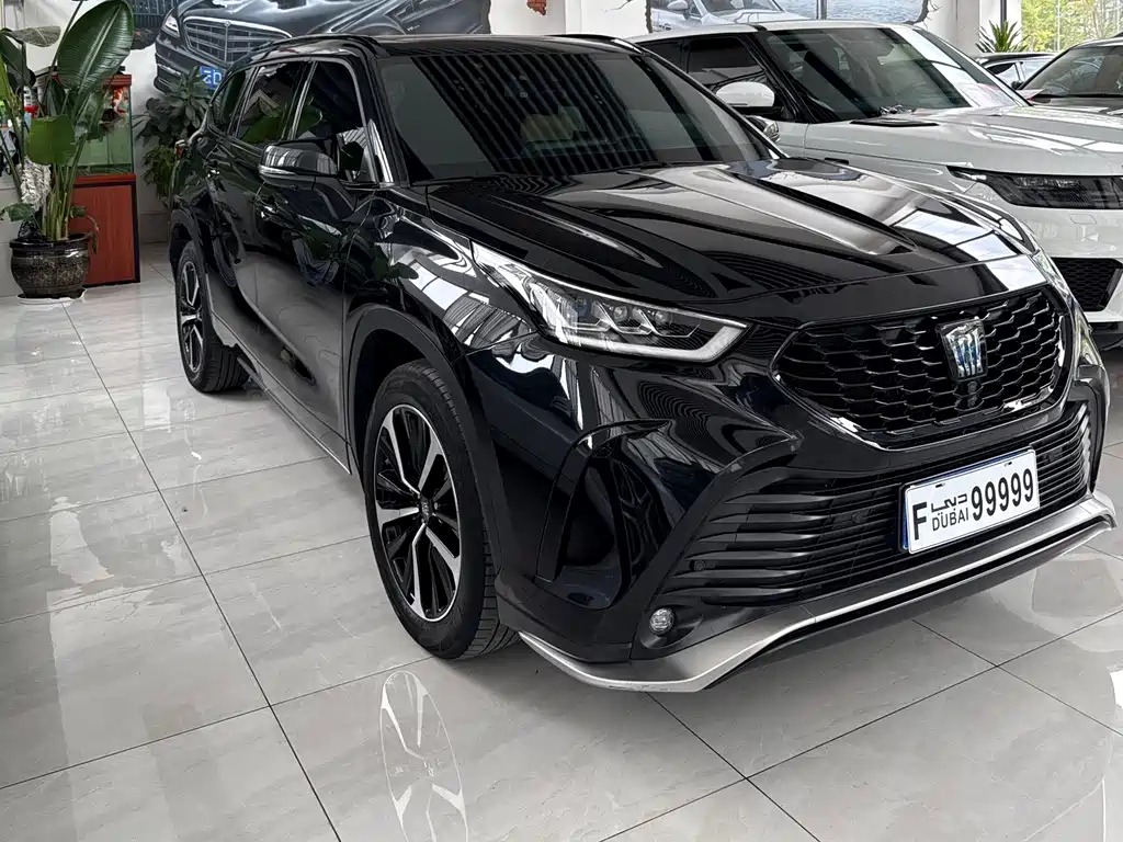Crown Kluger 2.5 L HEV 4 WD Distinguished