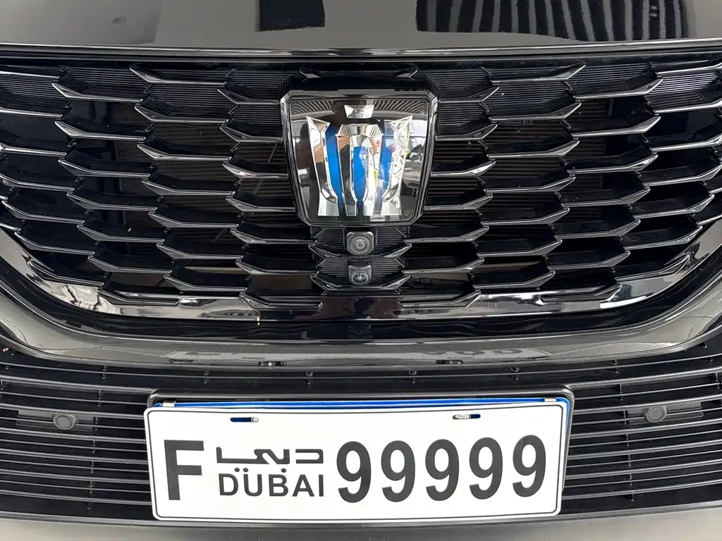 Crown Kluger 2.5 L HEV 4 WD Distinguished