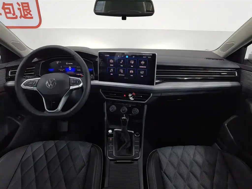 Sagitar 300 TSI DSG Transcend