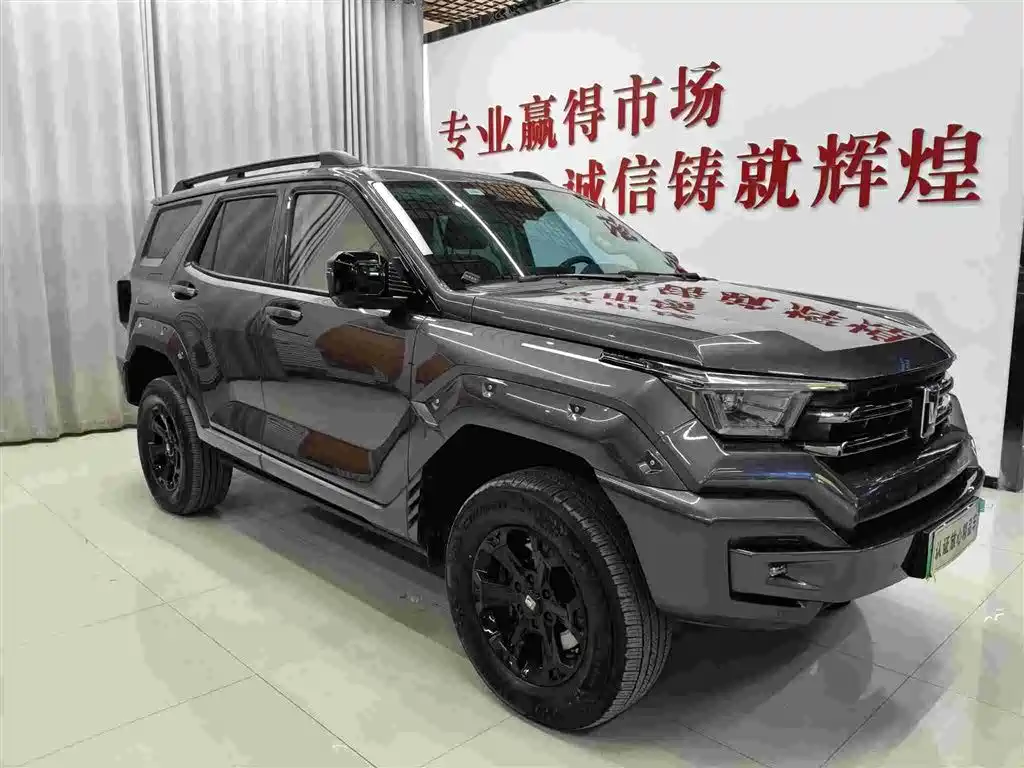 Tank 400 NEV Hi4-T Offroad