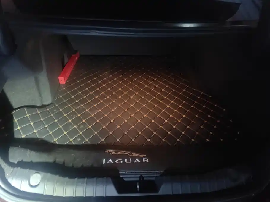 Jaguar XFL XFL 2.0 T P200 2 WD Elite