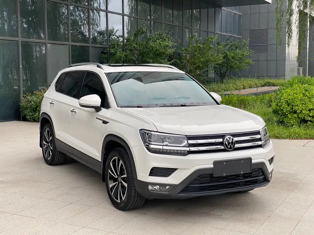 Tharu 280 TSI 2 WD Luxury