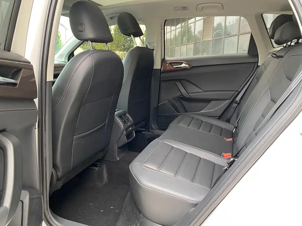 Tharu 280 TSI 2 WD Luxury