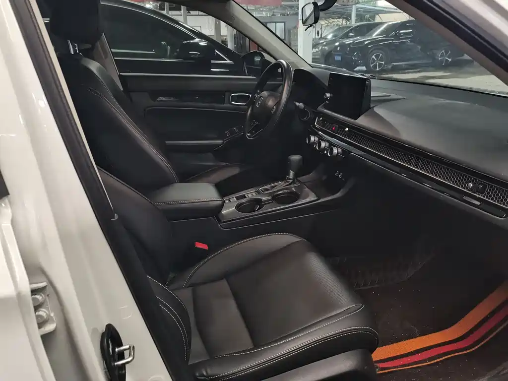 Civic HATCHBACK 240 TURBO CVT Extreme Leap