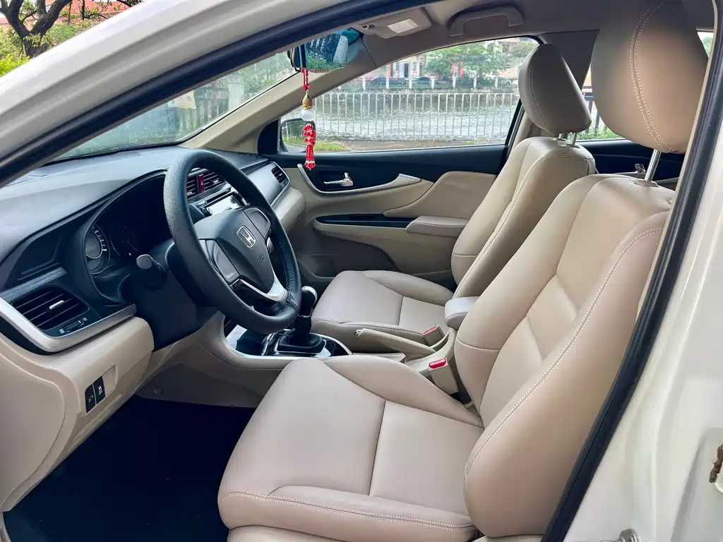 Crider 1.8 L Manual Comfort
