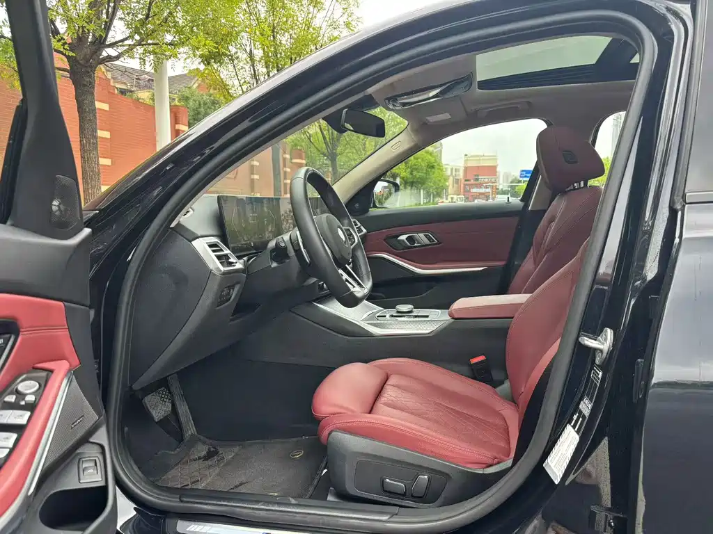 BMW 3 Series 330 Li M Sport Night Package