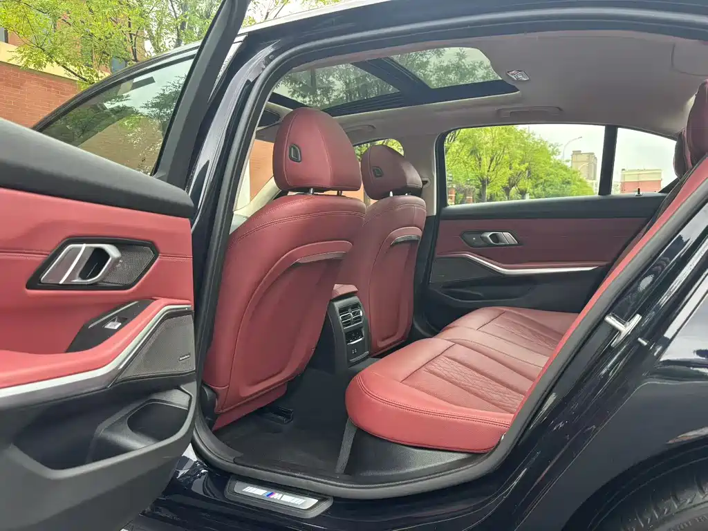 BMW 3 Series 330 Li M Sport Night Package