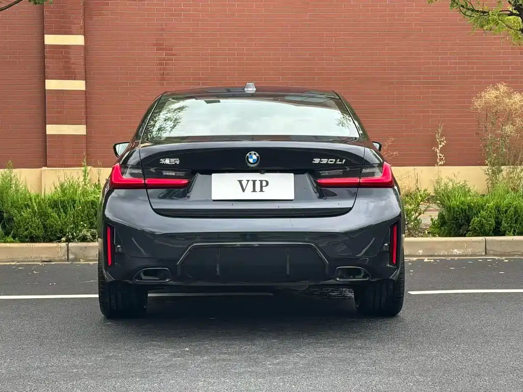BMW 3 Series 330 Li M Sport Night Package