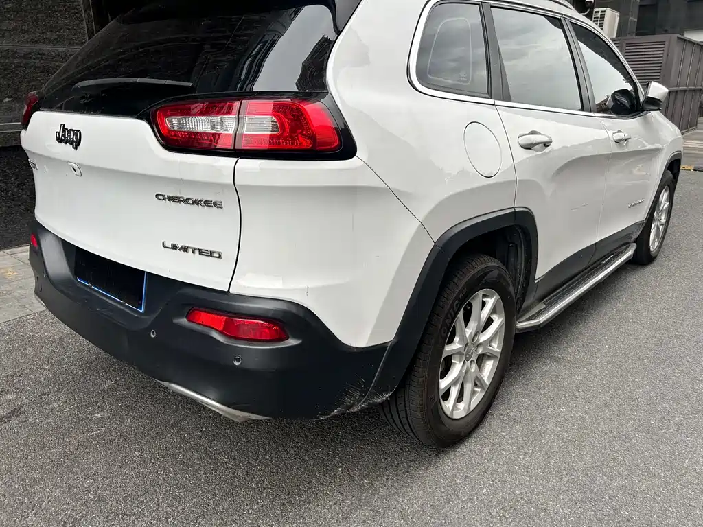 Cherokee 2.4 L Leading Intelligent