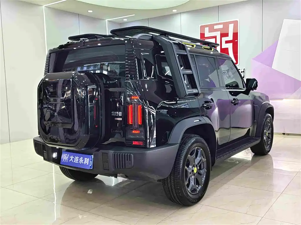 Jetour Traveller 2.0 T 4 WD Cross