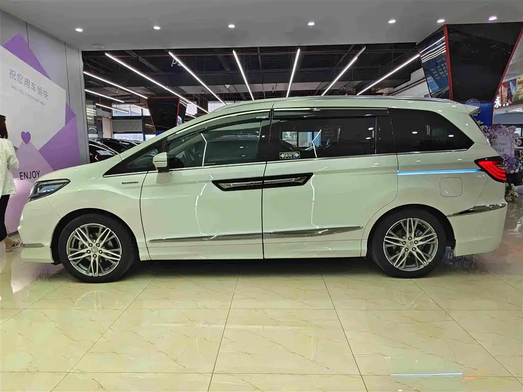 Elysion 2.0 L Hybrid Luxury