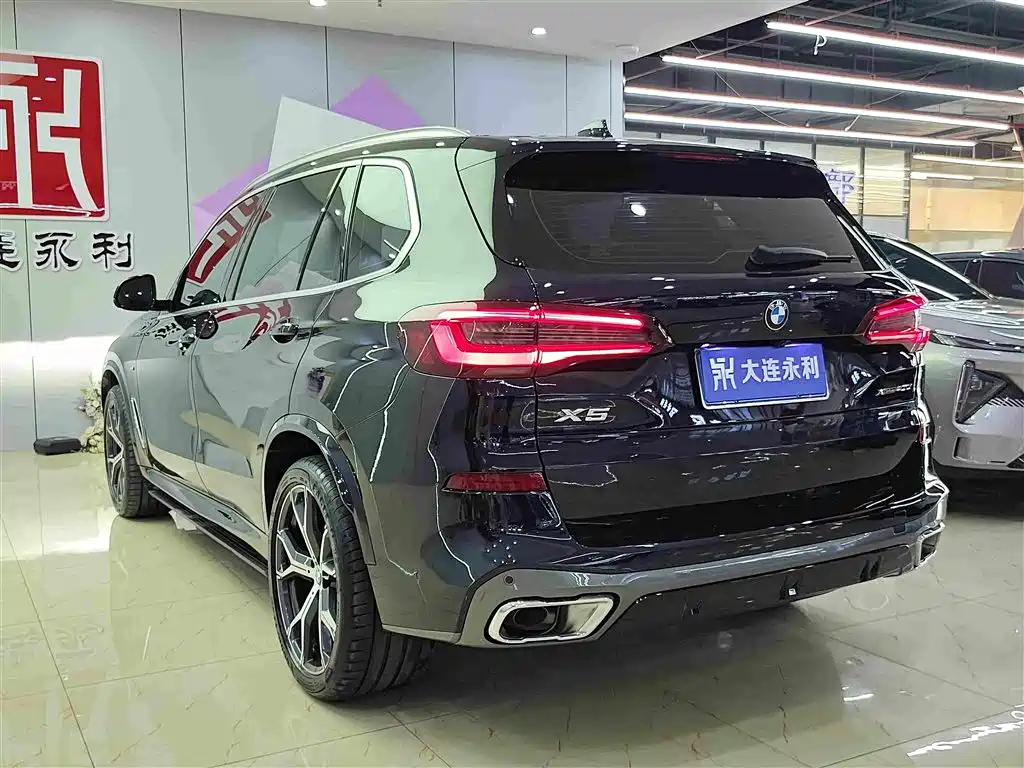BMW X5 xDrive 40 Li M Sport Package