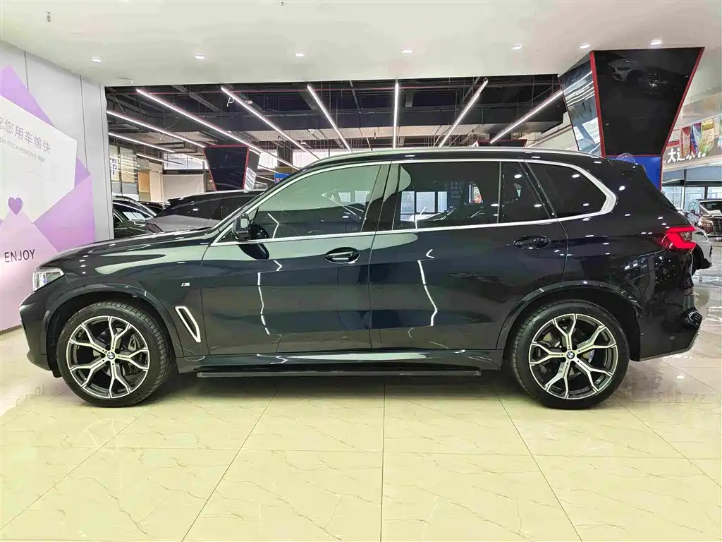 BMW X5 xDrive 40 Li M Sport Package