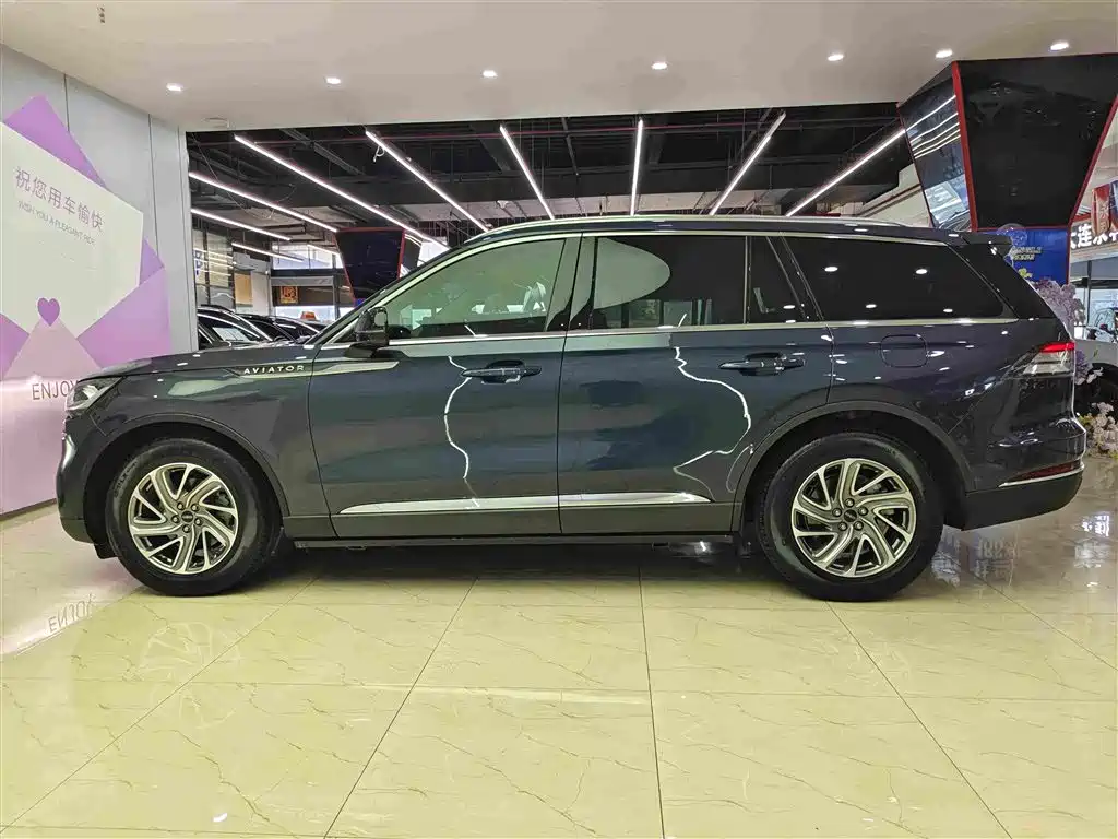 Aviator 3.0 T V6 4 WD Premium