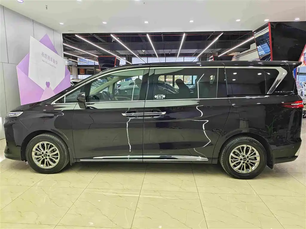 Besturn M9 2.0 T Premium