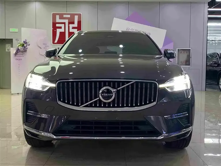 Volvo XC60 B5 4 WD Smart Ease Luxury