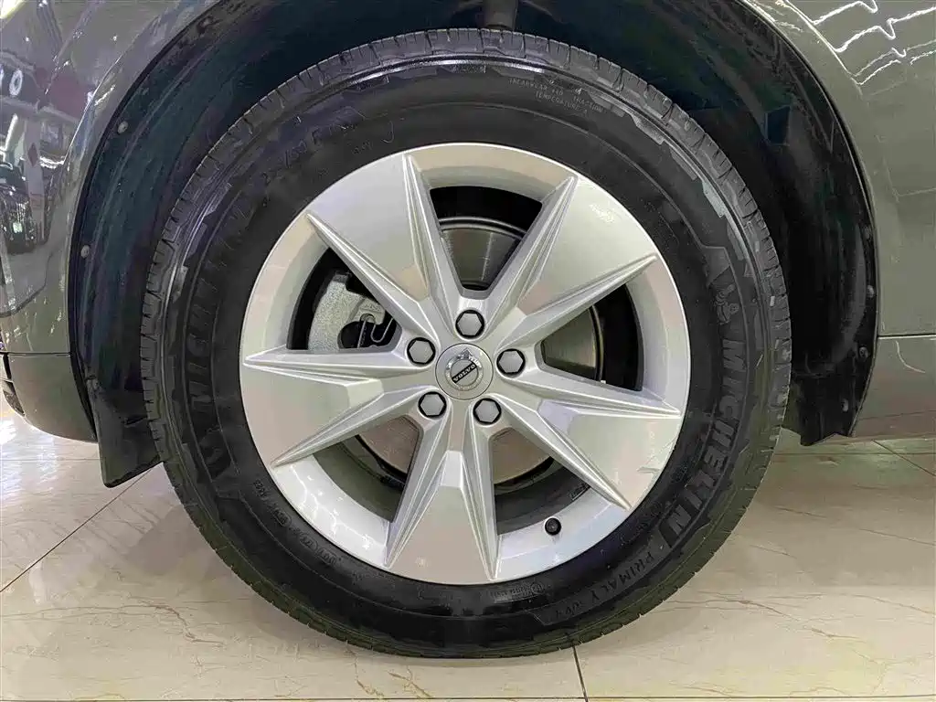 Volvo XC60 B5 4 WD Smart Ease Luxury