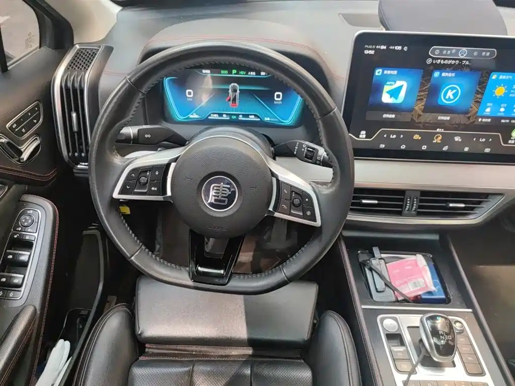 Tang NEV DM 2.0 T Full-time 4 WD Connected Genesis 7-seat CN-V