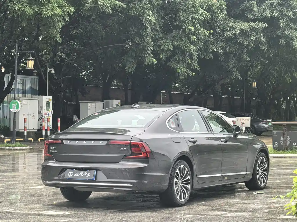 Volvo S90 B5 Smart Ease Luxury