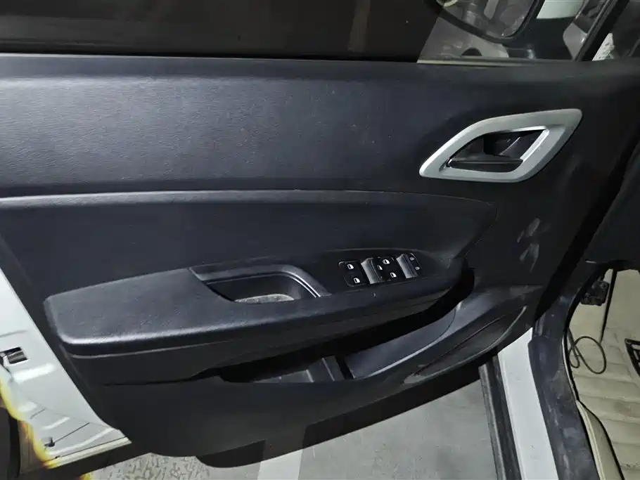 Brilliance V3 1.5 L Manual Comfort