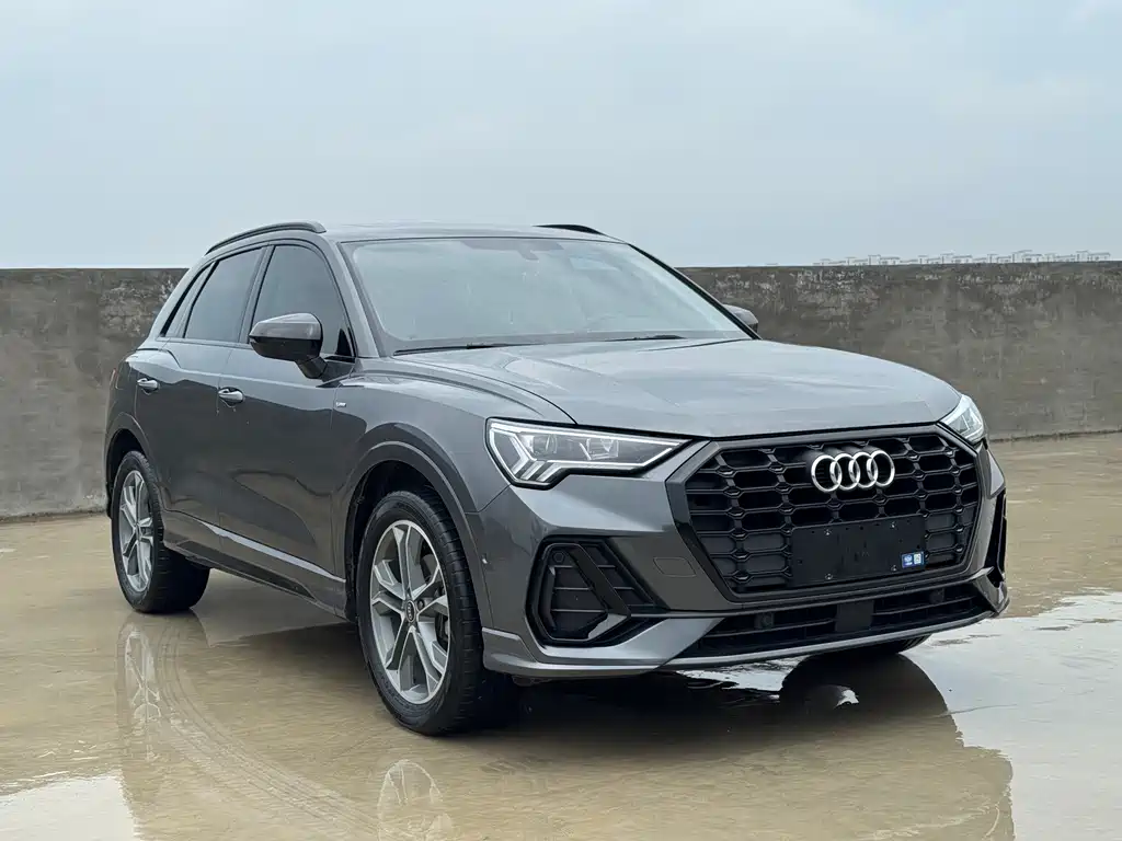 Audi Q3 35 TFSI Fashion Dynamic (1.4 T)
