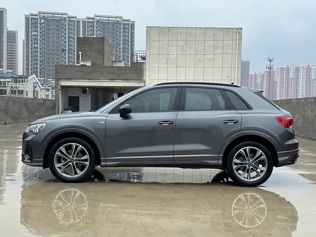 Audi Q3 35 TFSI Fashion Dynamic (1.4 T)