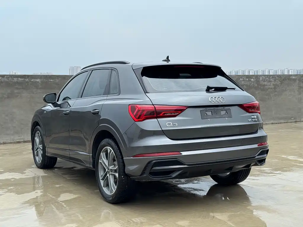 Audi Q3 35 TFSI Fashion Dynamic (1.4 T)