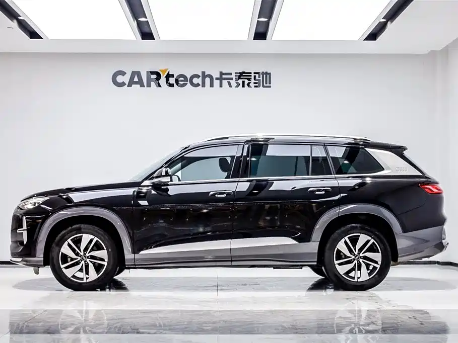 Audi Q6 40 TFSI quattro Cloud View Feather Package 7-seat