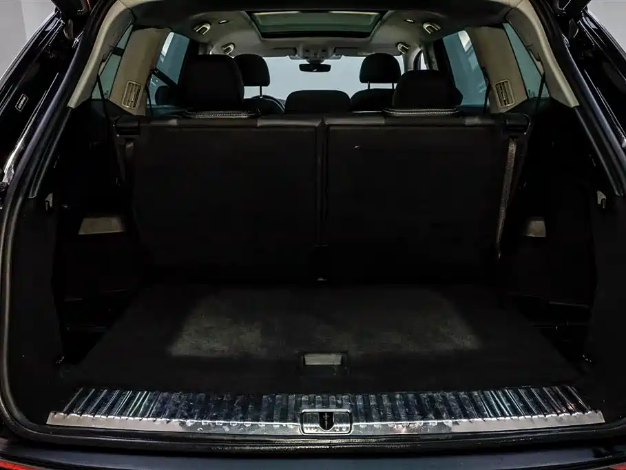 Audi Q6 40 TFSI quattro Cloud View Feather Package 7-seat