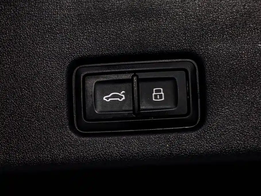 Audi Q6 40 TFSI quattro Cloud View Feather Package 7-seat