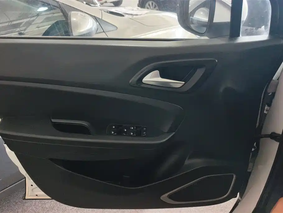 Brilliance V3 1.5 L Manual Comfort