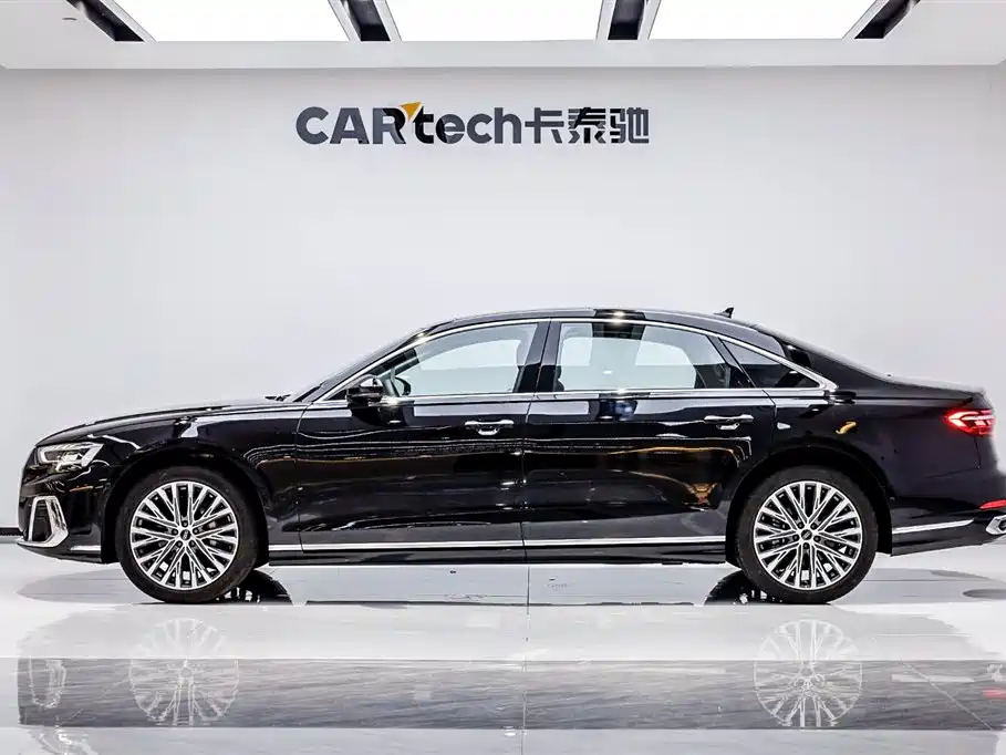 Audi A8 奥迪A8 2024款 A8 L 50 TFSI quattro 尊享型