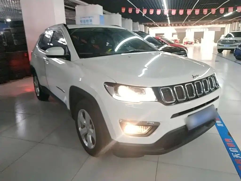 Compass 200 T Auto Home Enjoyment