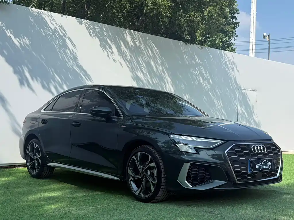 Audi A3 A3 L Limousine 35 TFSI Luxury Sport