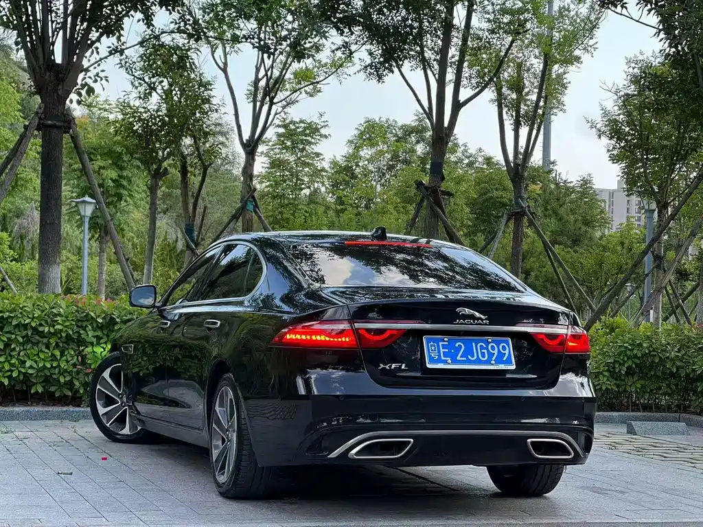 Jaguar XFL XFL 2.0 T P200 2 WD Elite Luxury