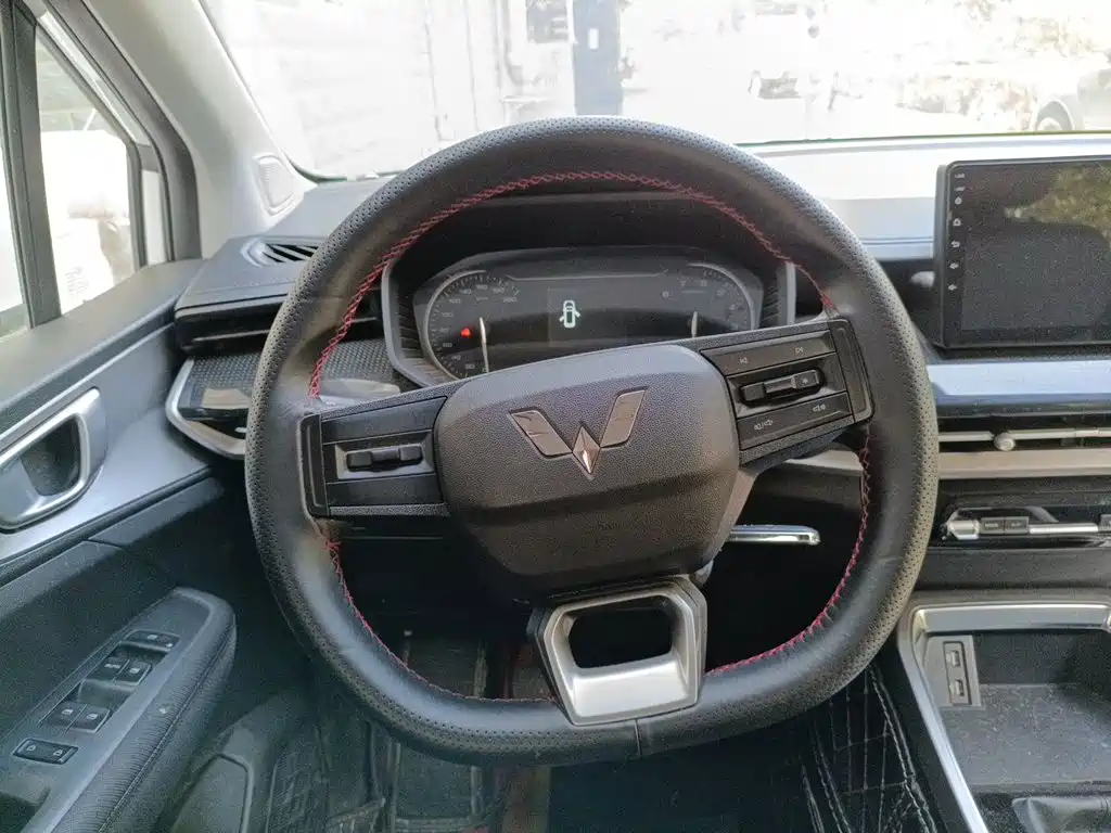 Wuling Jiachen 1.5 L Manual Joy Enjoyment Elite