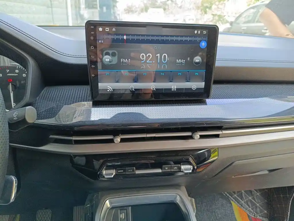 Wuling Jiachen 1.5 L Manual Joy Enjoyment Elite