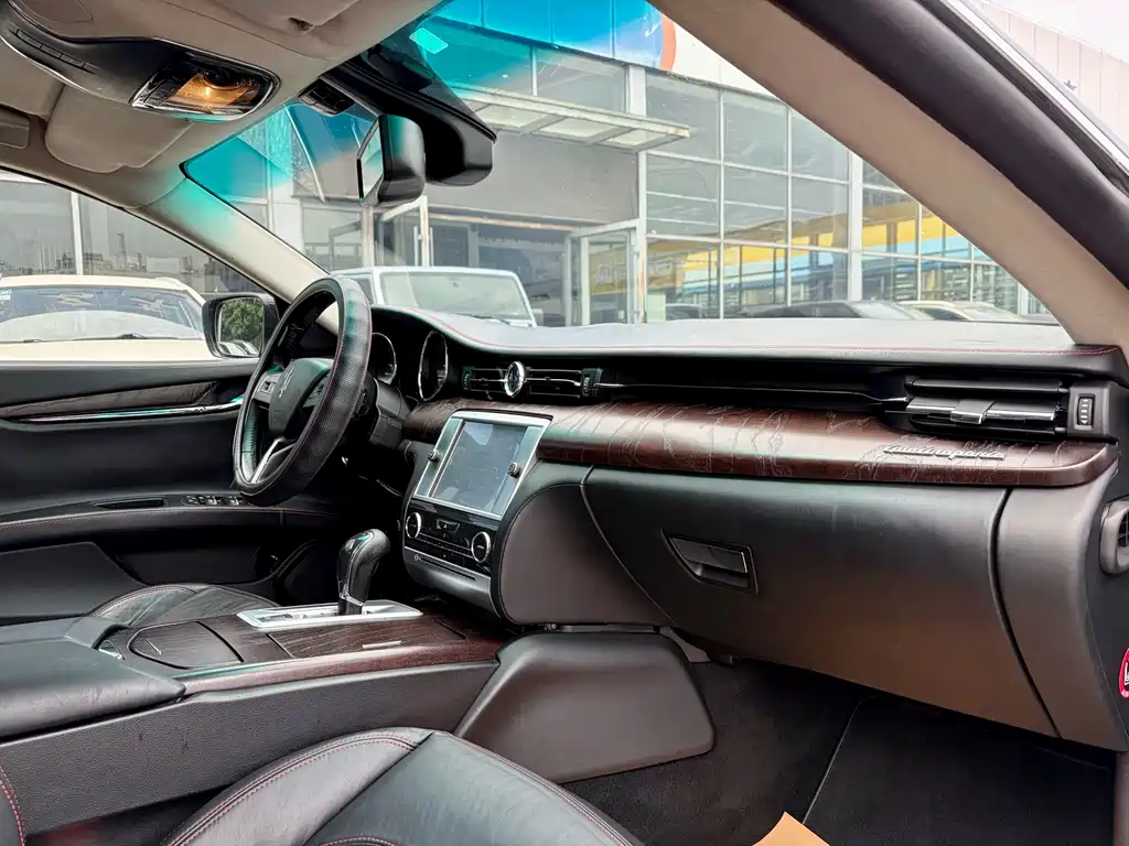 Quattroporte 3.0 T Standard