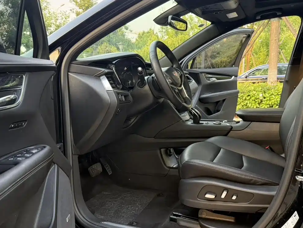 Cadillac XT5 2.0 T 2 WD Luxury