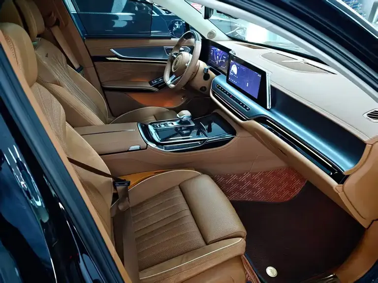 Hongqi H9 2.0 T Flagship Smooth Private Style