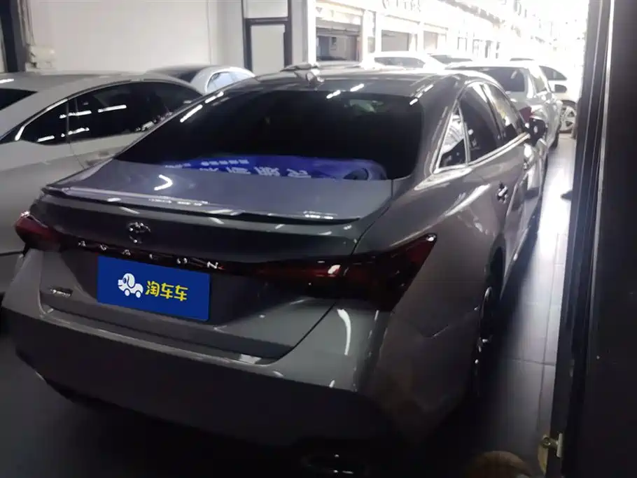 Avalon 2.5 L Luxury