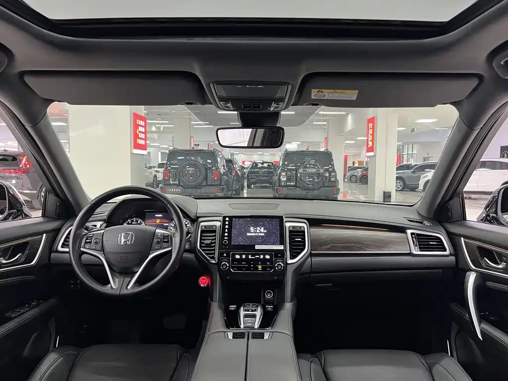 Honda UR-V 370 TURBO 4 WD Premium CN-V